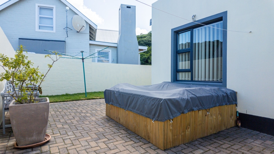 3 Bedroom Property for Sale in Stilbaai Wes Western Cape